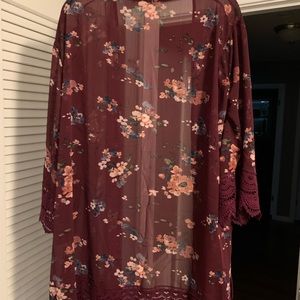 Floral lace trimmed kimono